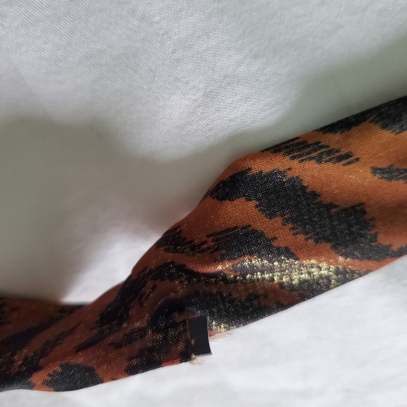 Victoria's Secret Swim Bombshell Tiger Print Shimmer Bikini Top & Bottom 34A XS - Picture 16 of 16